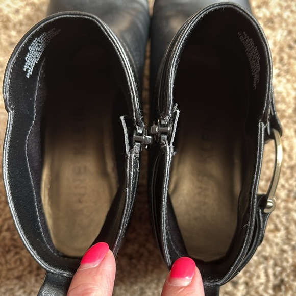 Anne Klein Boots - Picture 7 of 9